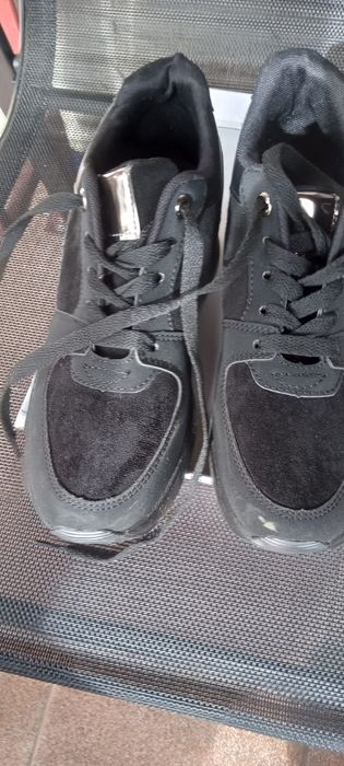 Buty damskie na koturnie