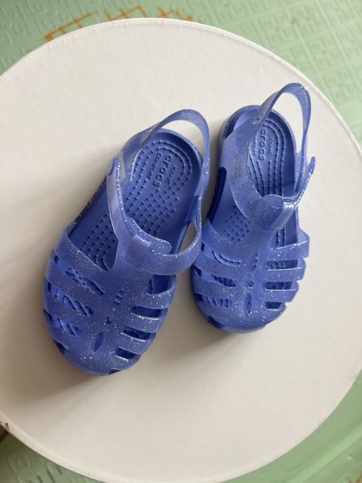 Босоніжки, сандалі crocs