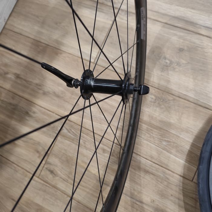 Rodas  ZIPP carbono e lenticular