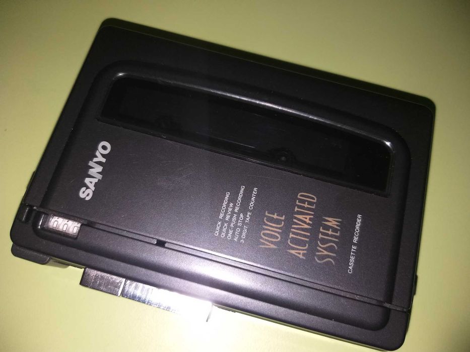 SANYO М 1118 кассетный диктофон (Ретро)