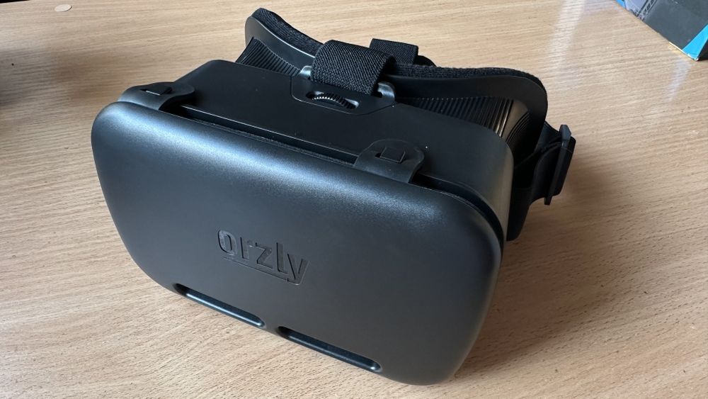 Окуляри віртуальної реальності Orzly VR.