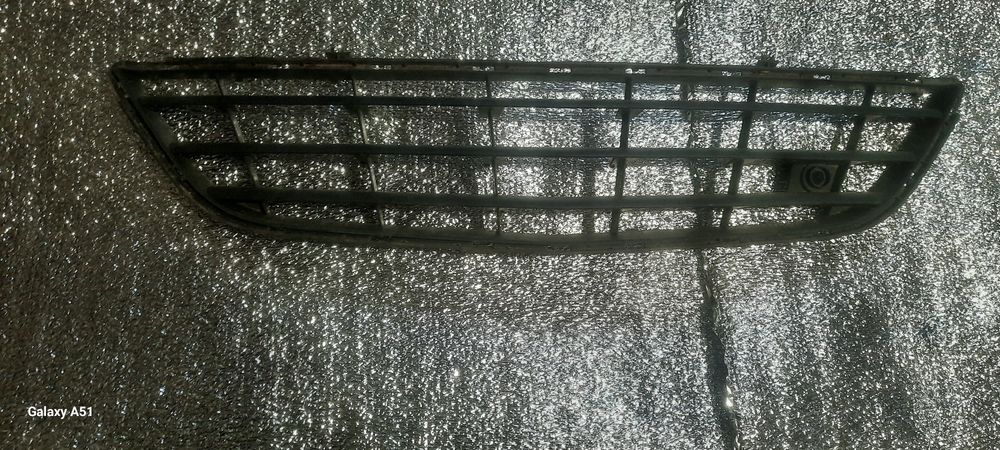 Продам решітку радіатора "опель корза д "