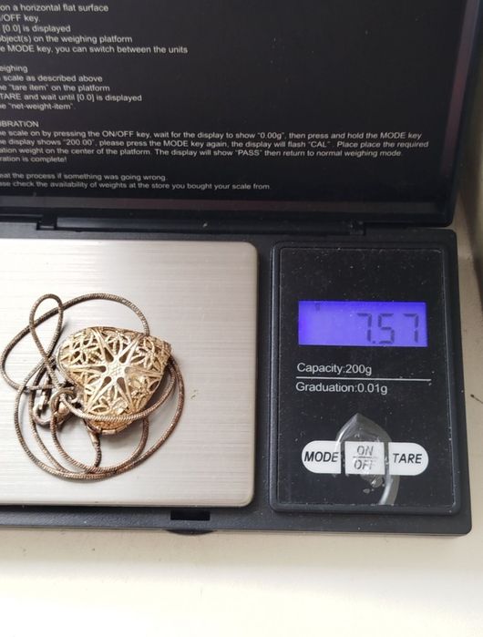 Продам колье серебряное