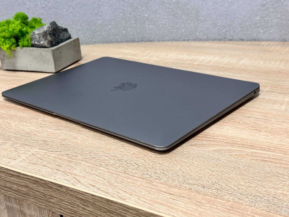 MacBook Air M1 2020 8Gb Ram/256 SSD Space Gray/Gold 96Ц Макбук Аір м1