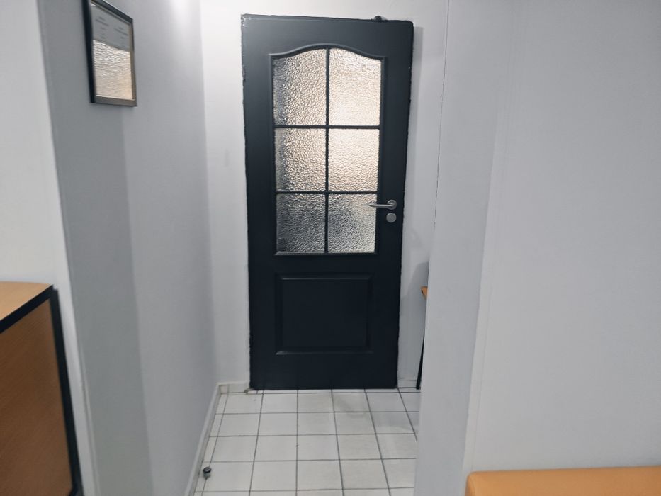 92м2 Окремий вхід з фасаду Метро 500 метрів