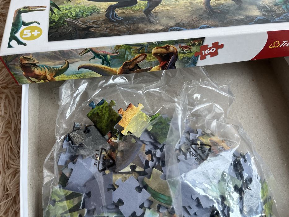 Дитячі пазли динозаври Битва тиранозаврів 160 ел. 5+ юрський період