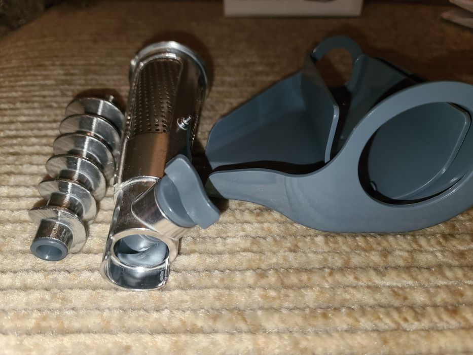 Насадка-соковыжималка для мясорубки MOULINEX XF930032. Новая!!!