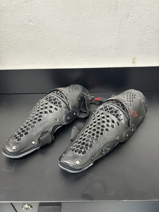 Joelheiras Alpinestars SX1