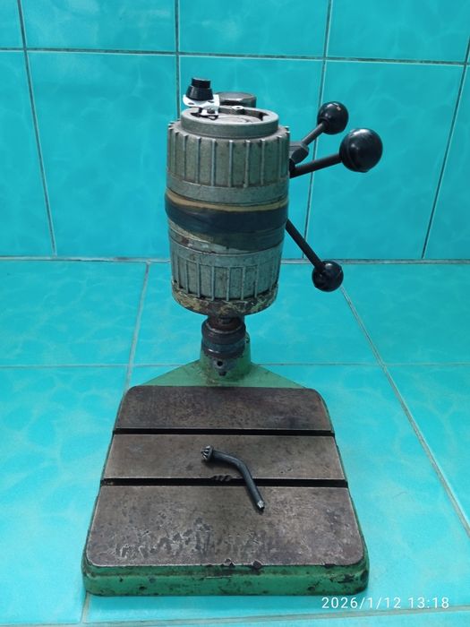 Сверлильний станок.