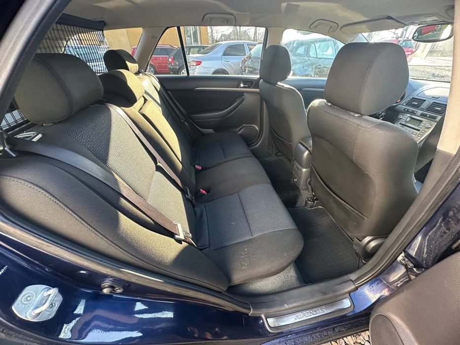 Надійна і гарна машина