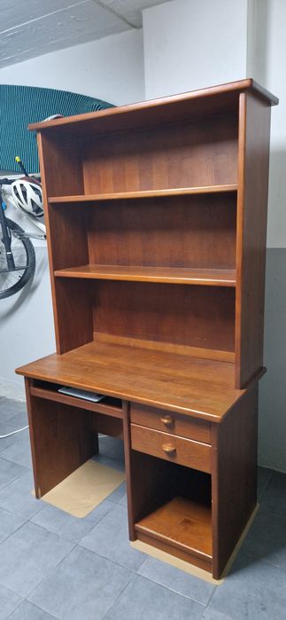 Secretária + móvel/prateleiras maciças
