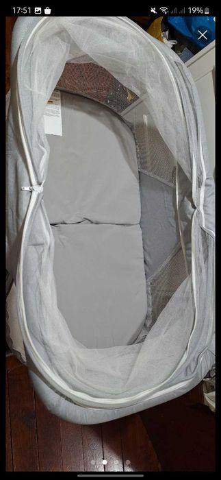 Berço portátil com opção de embalar