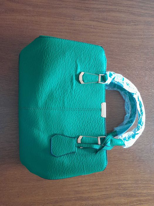 Zielona torebka damska  nowa 30x22x15