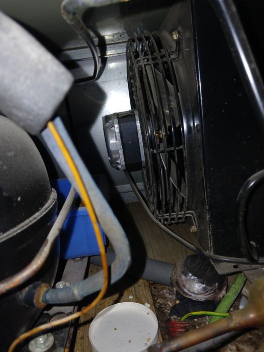 Manutenção e reparação de ar-condicionado frigorífico arcas congeladora bebidores acumulador térmico