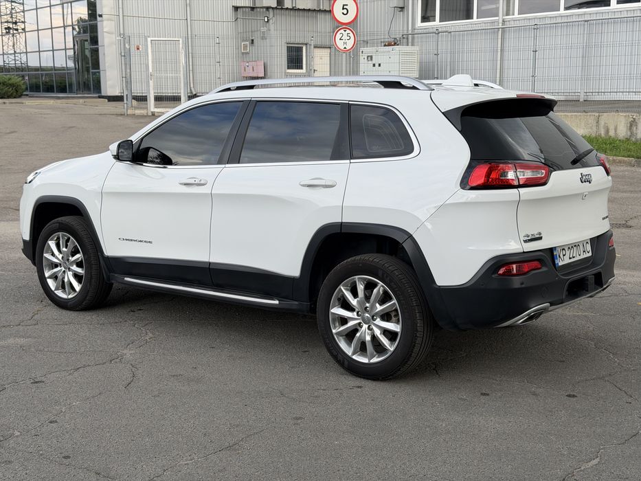JEEP  Cherokee позашляховик