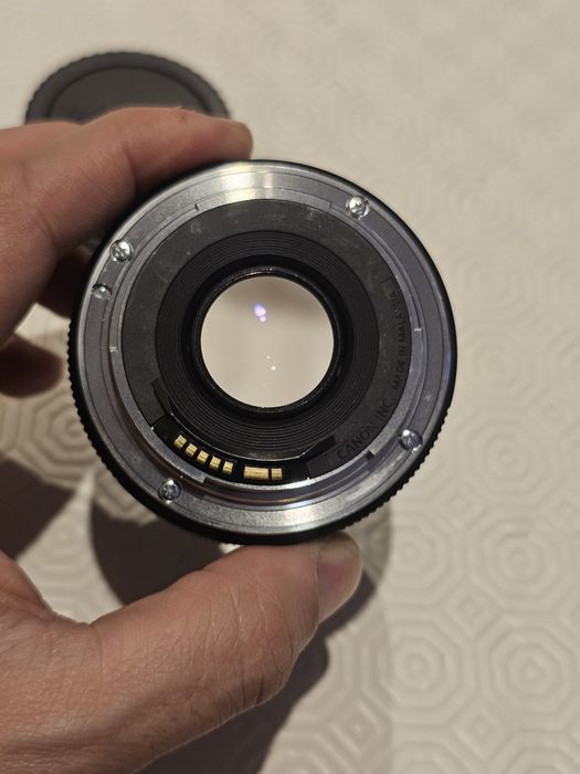 Canon ef 50mm f 1.8 igual a nova