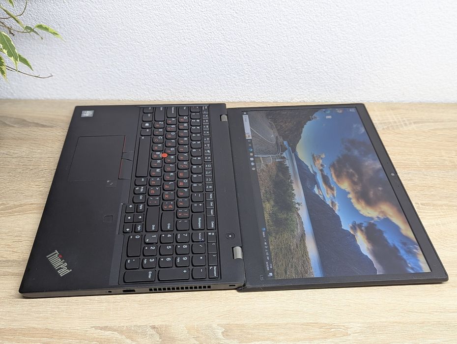 Модний, 4х ядерний ноутбук Lenovo ThinkPad L15
