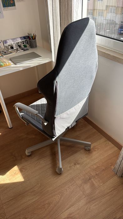 Cadeira giratória de secretária