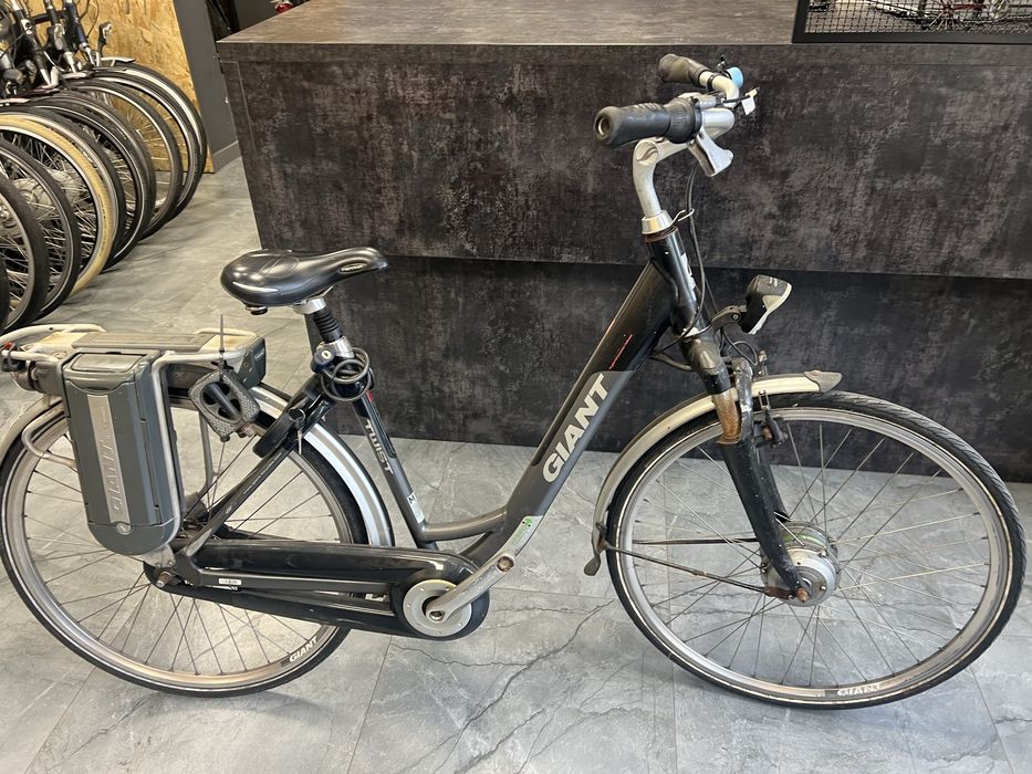 Rower elektryczny GIANT TWIST hybrid silnik OK / do ogarniecia
