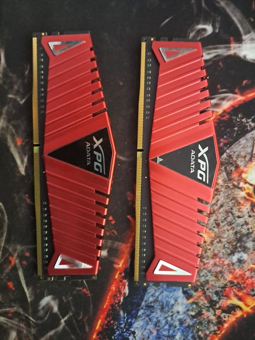 Pamięć RAM DDR4 ADATA XPG 8 GB 3000MHz CL16 (AX4U300038G16-SRZ) 2szt.