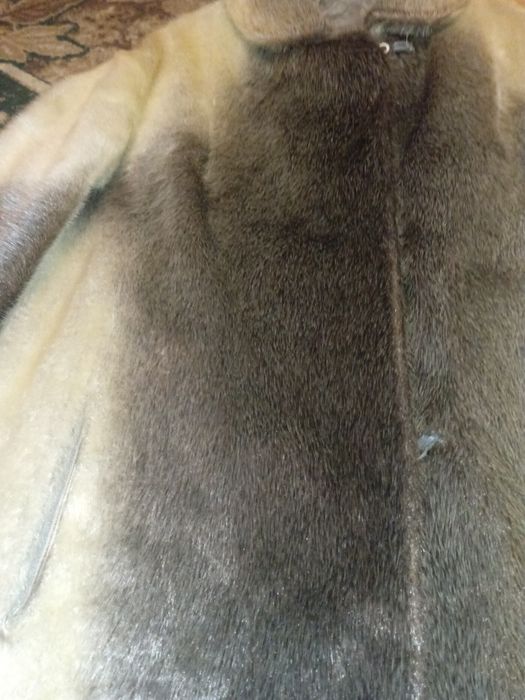 Продам шубу натуральне хутро
