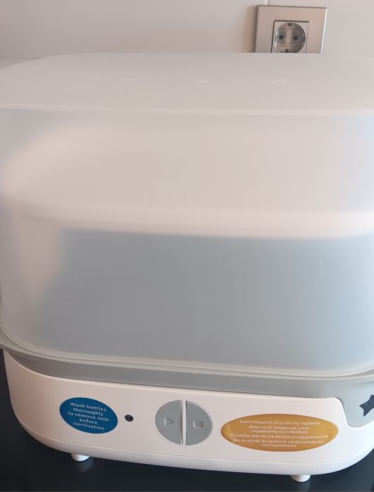 Baixa de preço Estilizador dee biberão, pratinhos, colheres e afins