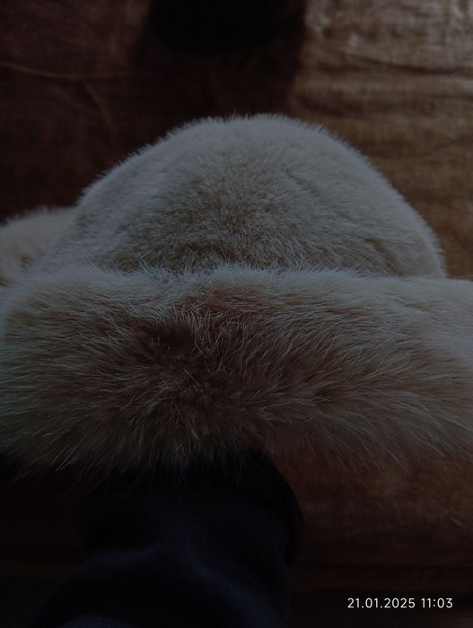 Шапка з штучного хутра