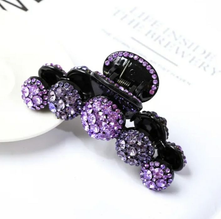 Красиві заколочки зі стразами