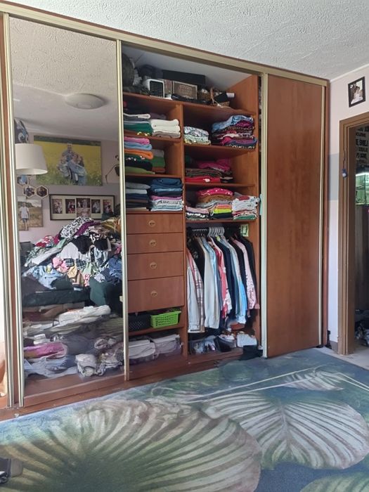 Sprzedam szafe z drzwiami przesuwanymi