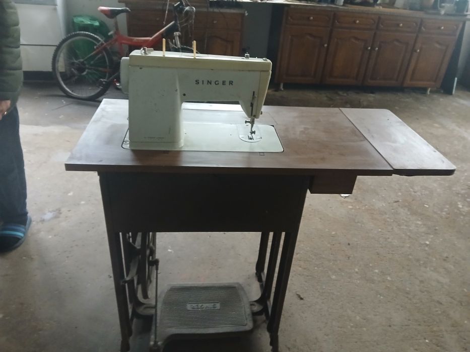 Máquina de costura monofasico