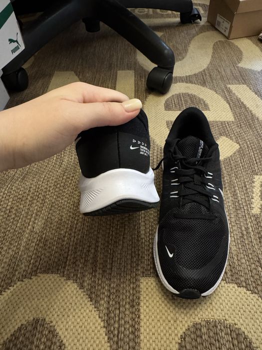 Кросівки NIKE жіночі бігові