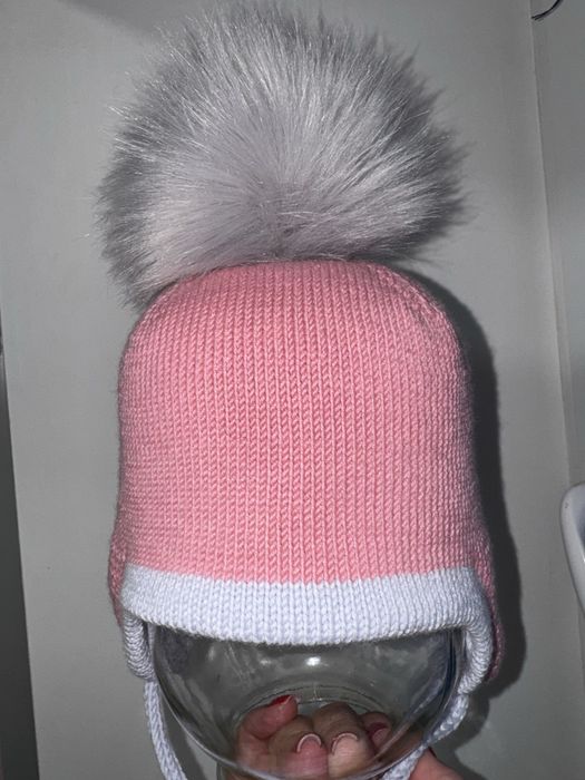 Продам шапочки  вʼязані ,дитячі ,ручної роботи