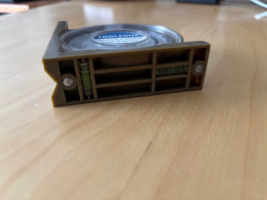 Ferramenta de medir ângulos com iman