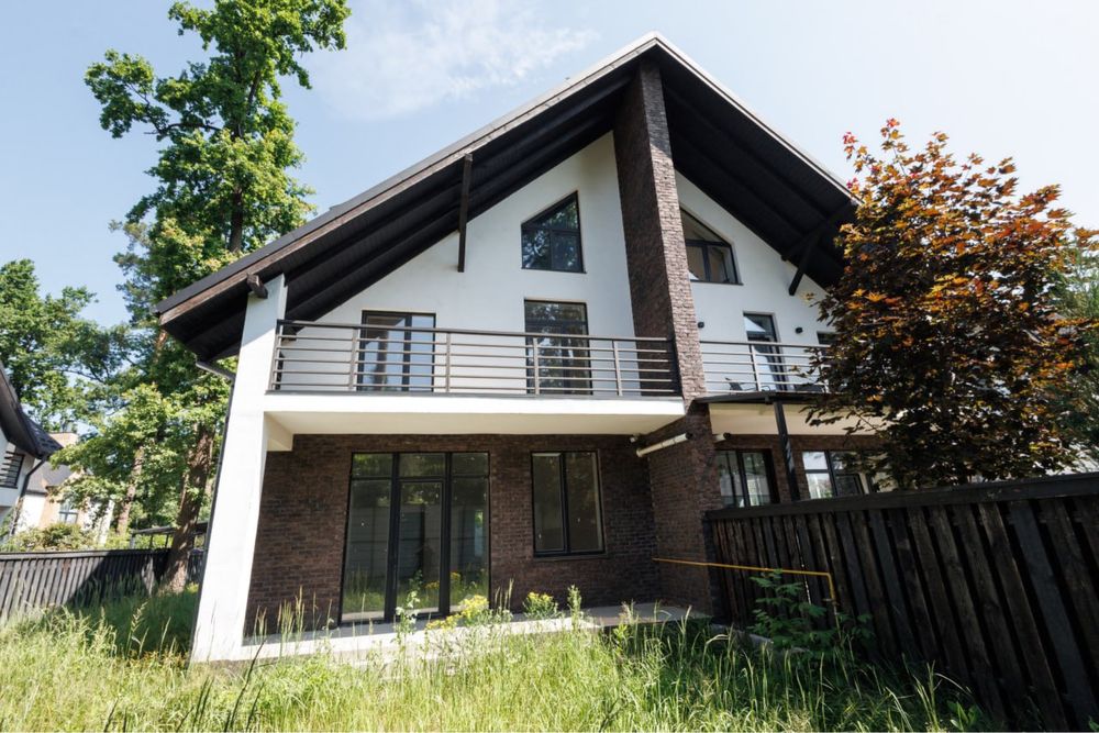 Продаж дуплекс 180м2. Початковий ремонт. КМ.ЦЕНТРАЛЬНІ комунікаціі.