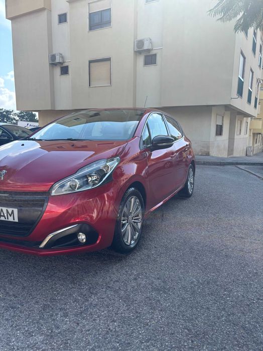 Peugeot 208 Impecavel
