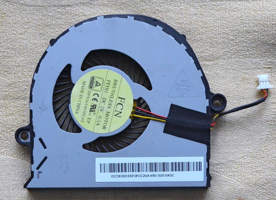 Ноутбук Acer Aspire E5-572G по запчастям.