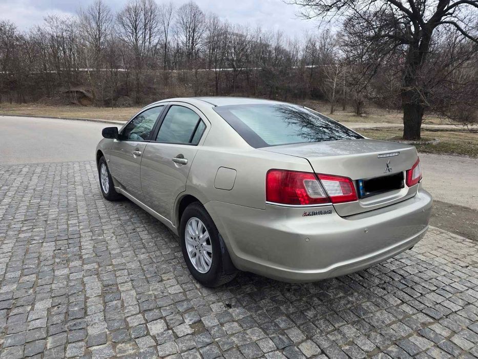 Mitsubishi Galant 2009