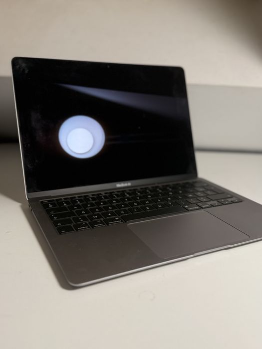 Macbook Air (A2179) na częsci