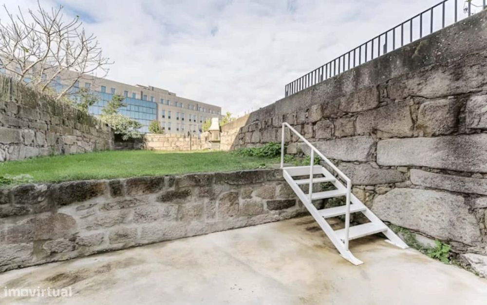 Spacious studio in Porto