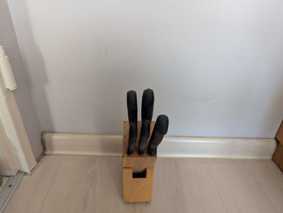 Komplet 5 noży .