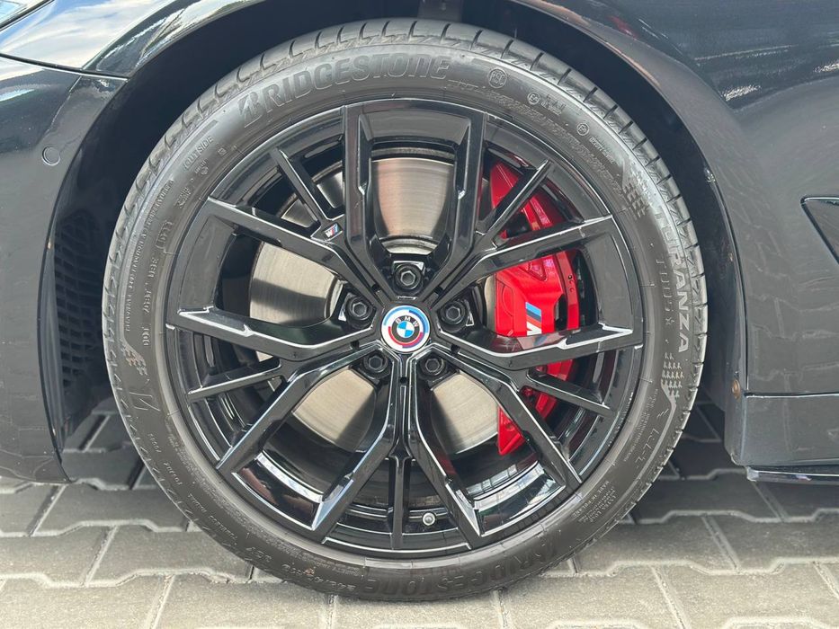 BMW G30 M550i 2022