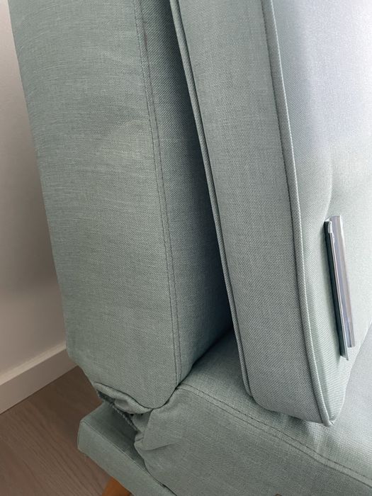 Sofá cama verde menta em muito bom estado