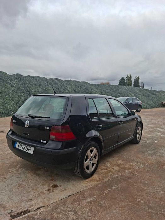 Golf IV 1.9 TDI em bom estado
