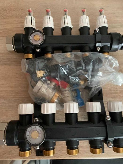 Коллектор теплого пола , пластик