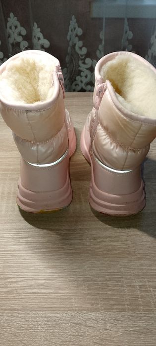 Зимні ботінки на дівчинку