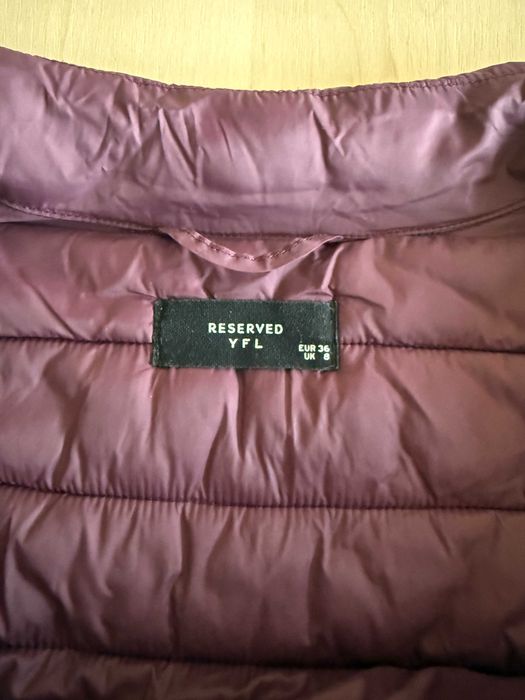 Стьобана демісезонна жіноча куртка Reserved на синтепоні, ХS/S, легка