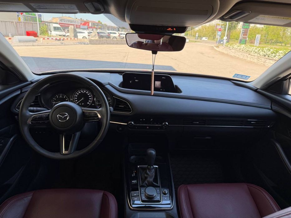 Mazda cx30 carbon edition 24 год