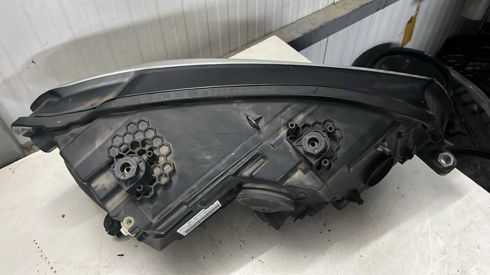 Farol esquerdo VW CADDY II Box Body/MPV (9K9A)