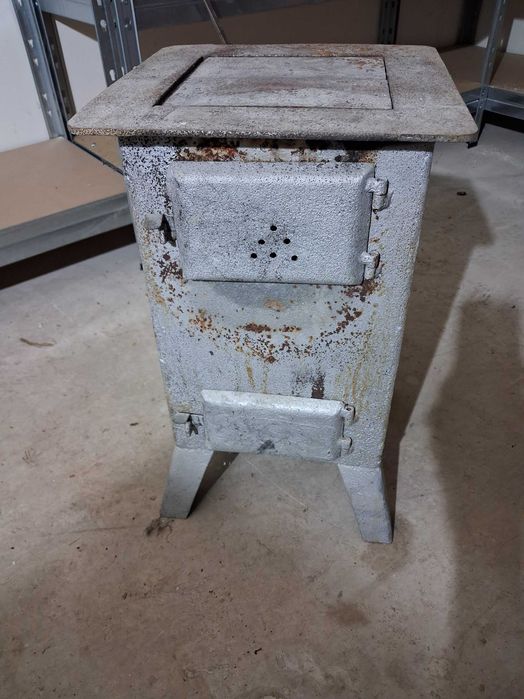 Piecyk zeliwny wylozony szamotem