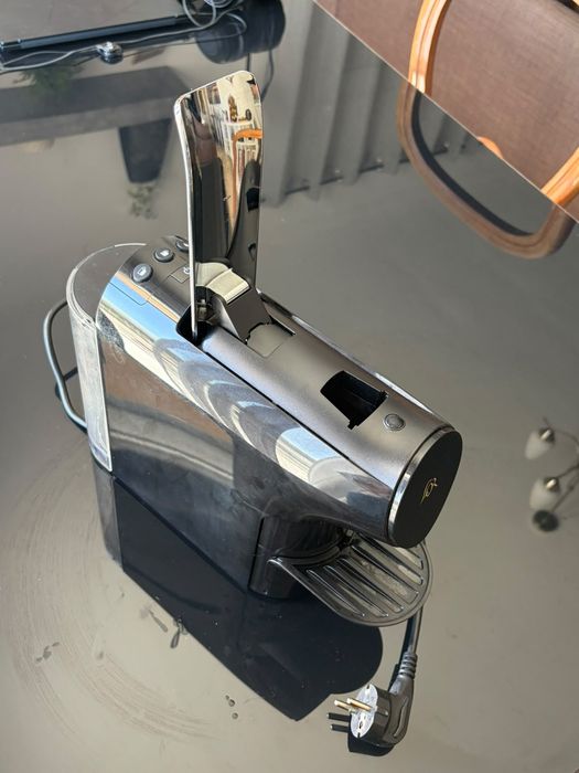 OLX:

Máquina de Café Delta Q Qool Evolution – Excelente Estado
